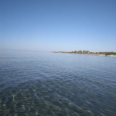 Mersinera Paradise Garden Stars House בית נופש לרנקה