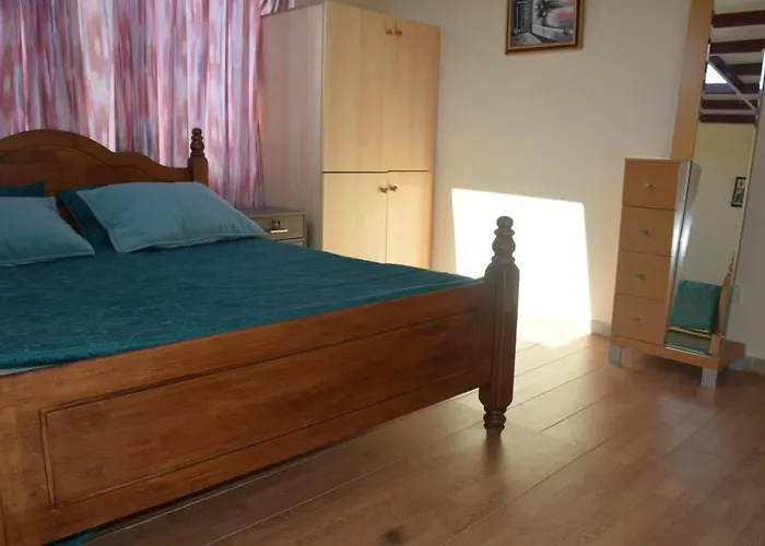 Holiday home Mersinera Paradise Garden Stars House Larnaca